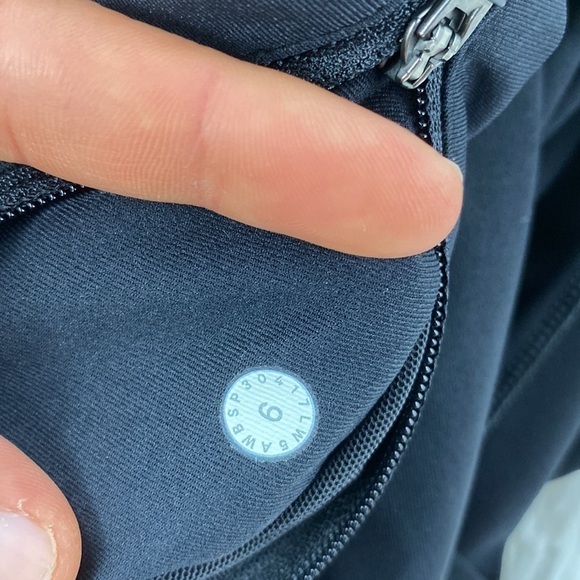 Lululemon Speed Up Tight *Full-On Luxtreme 28" Black - Picture 6 of 8